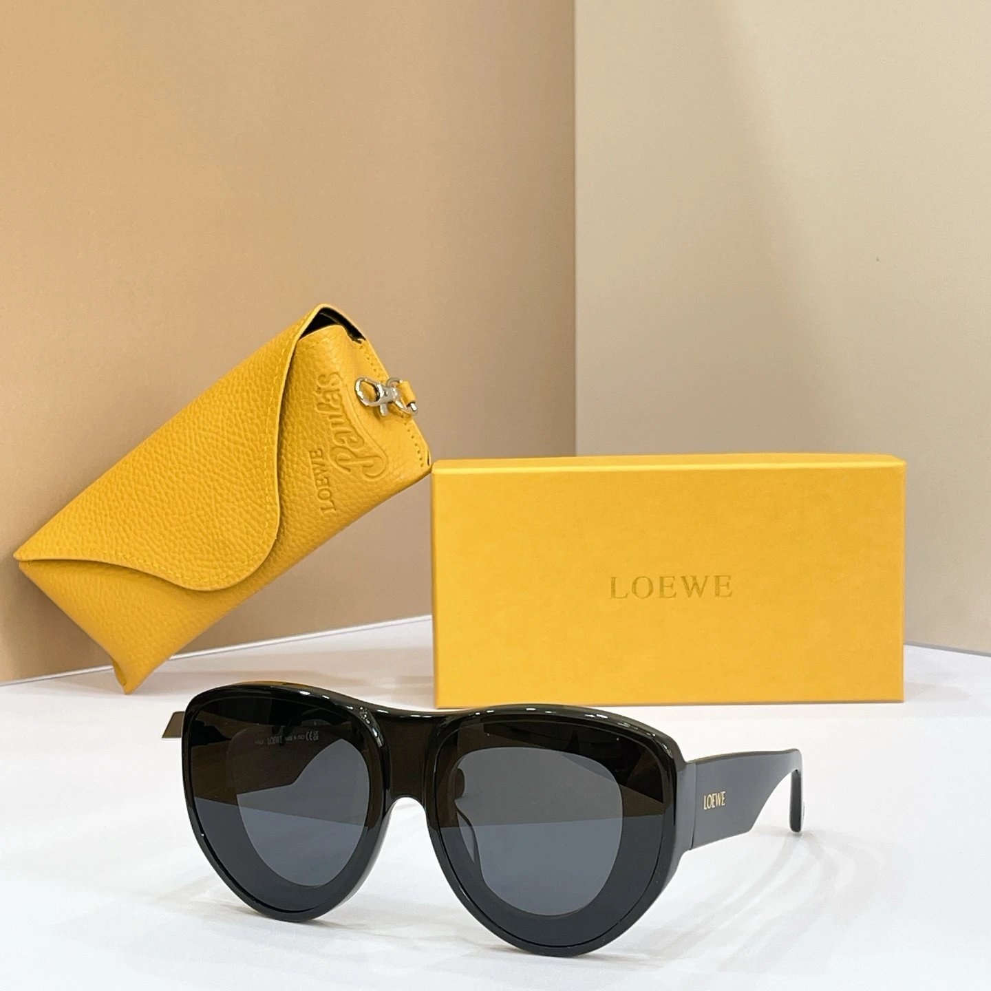 Loewe LW40170U Sunglasses 61-16-140 Ver.A — Zdjęcie 4