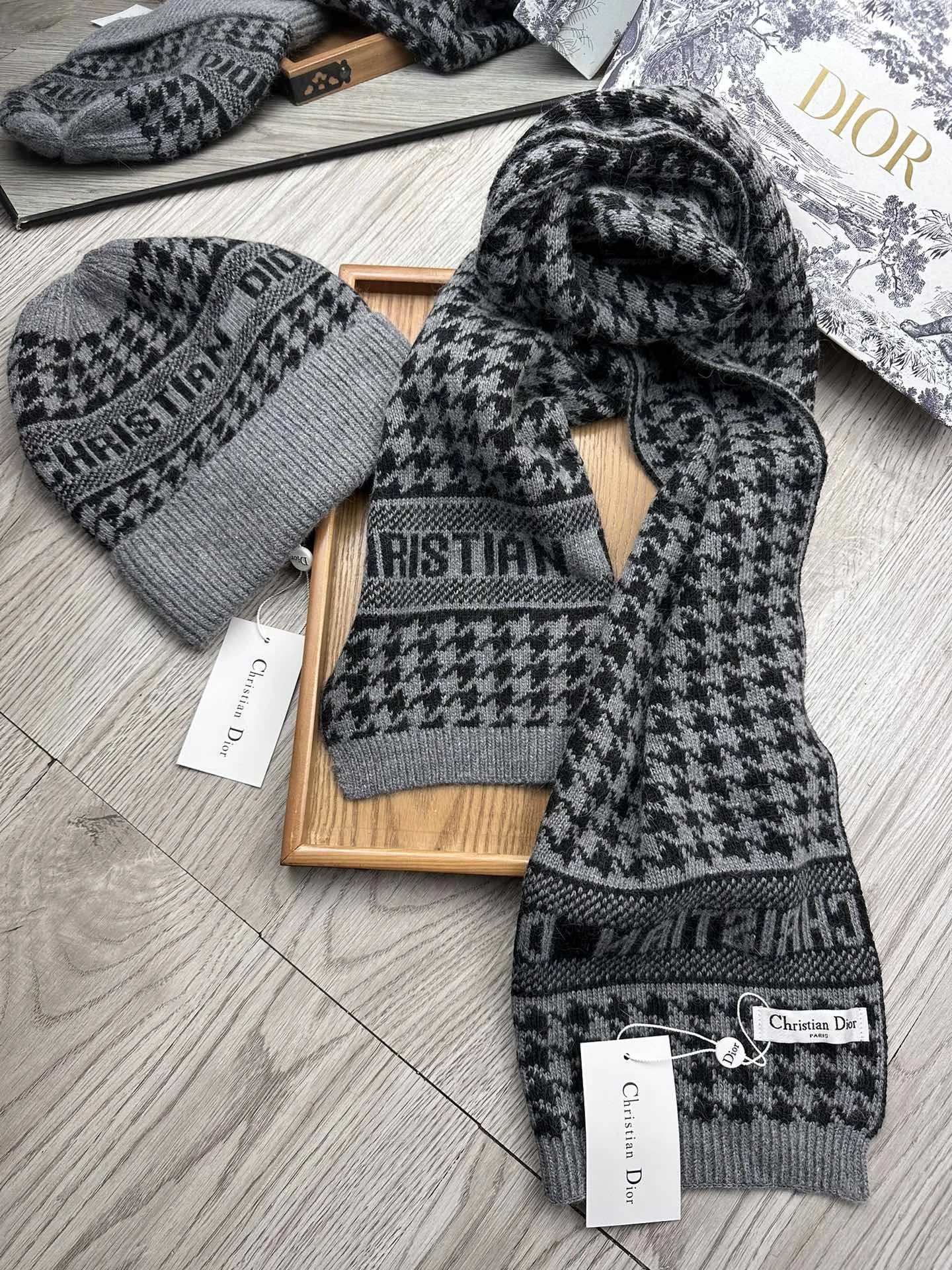 Dior Wool Rabbit Fur Scarf & Hat Set Ver.C — Photo 8