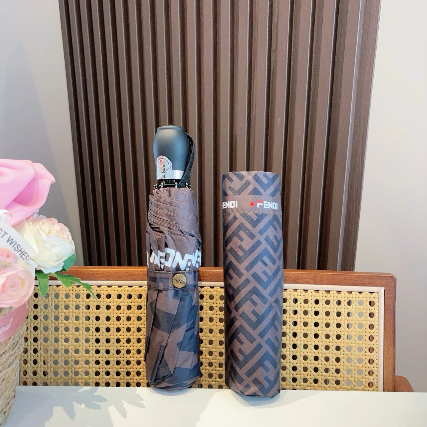 Fendi UV Protection Folding Umbrella Ver.I — Photo 2