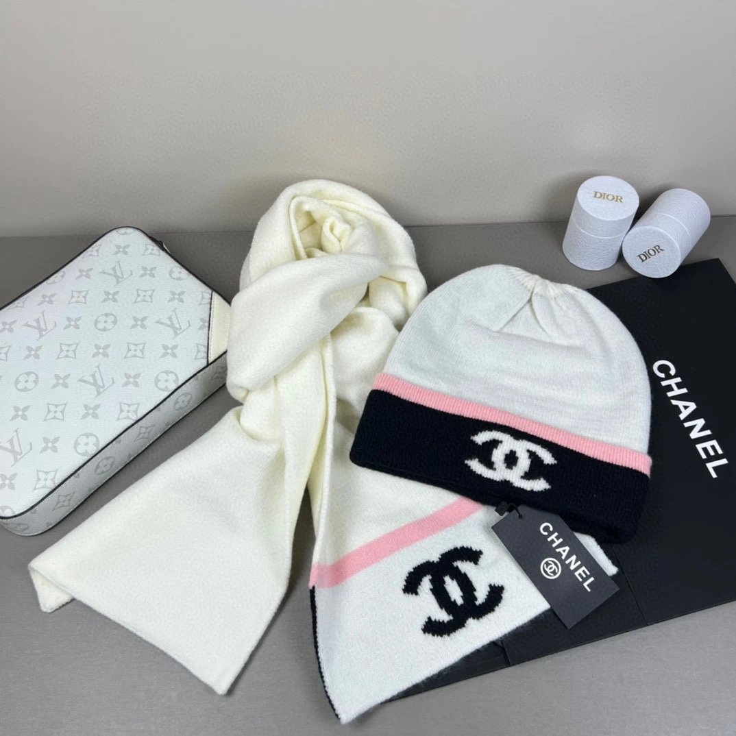 Chanel Scarf & Hat Set Ver.D — Zdjęcie 4