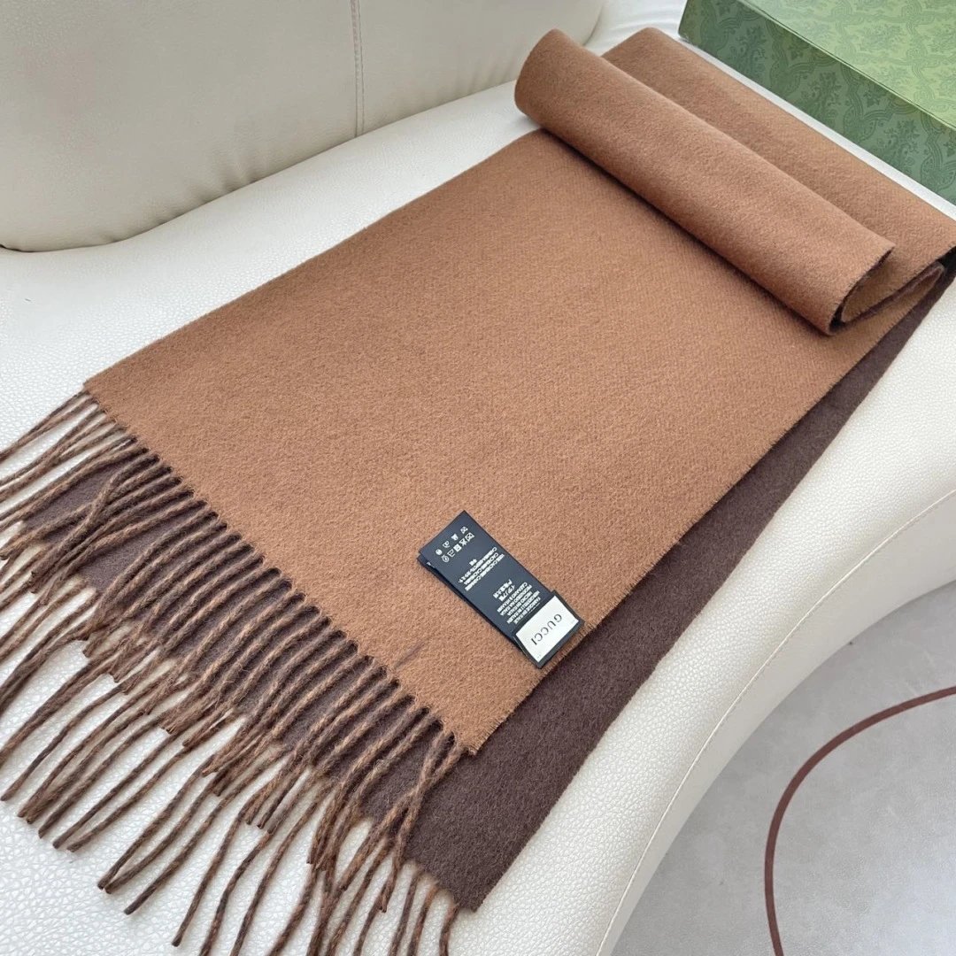 Fendi Cashmere Scarf Ver.C — Photo 7