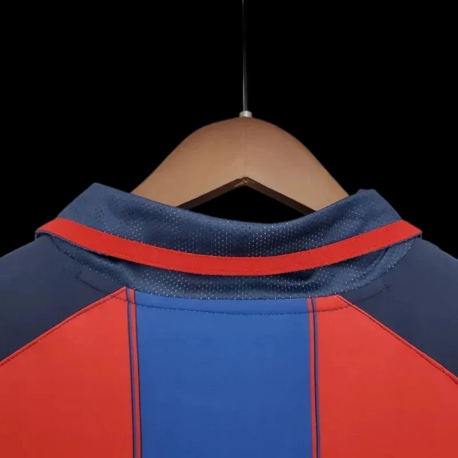 FC Barcelona 03/04 Retro Jersey — photo 5