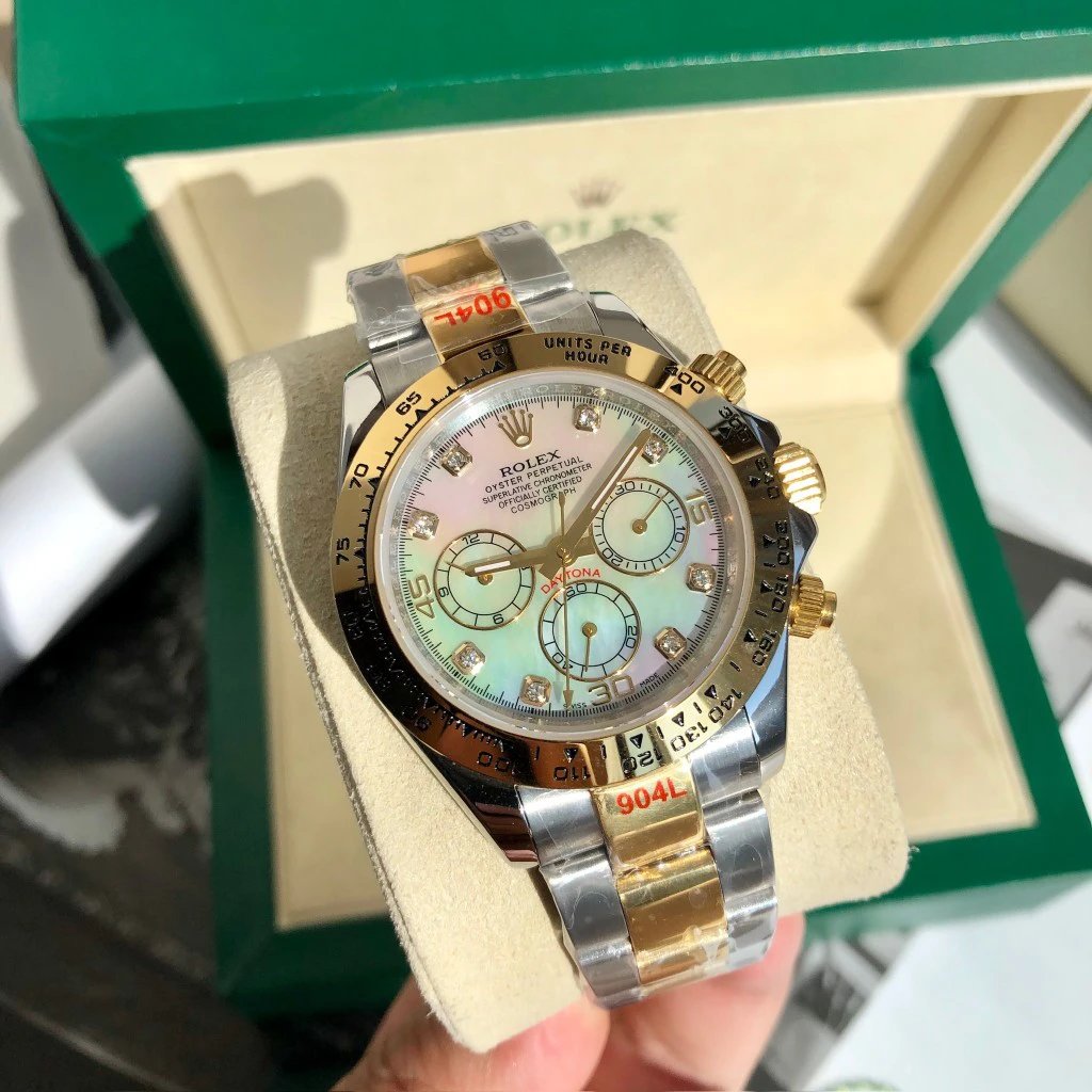 Reloj cronógrafo Rolex Daytona Cosmograph con esfera de nácar