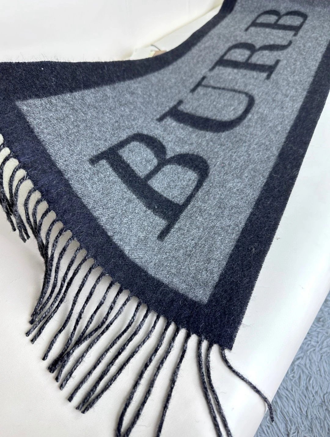 Burberry Cashmere Wool Scarf Ver.C — QC