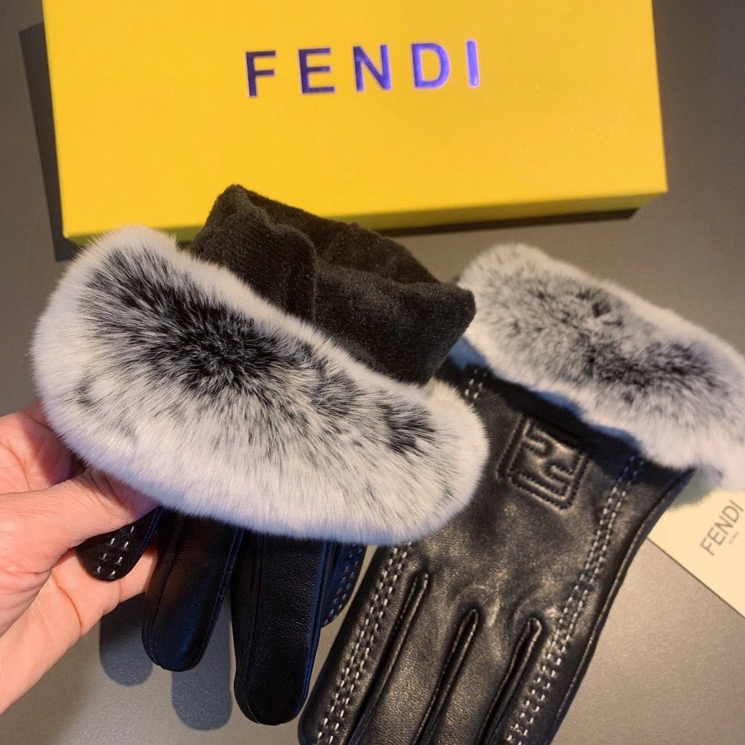 Fendi Lambskin Touchscreen Gloves Ver.B — Photo 3