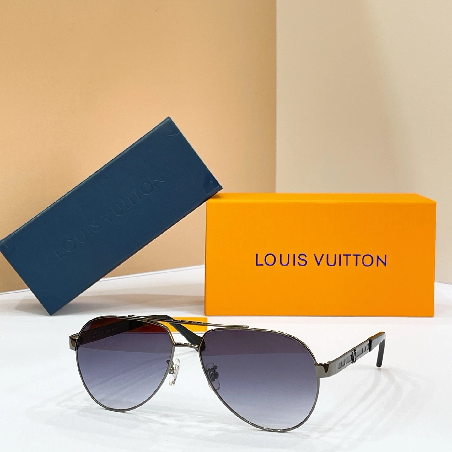 Louis Vuitton Z2106U Sunglasses 60-14-145 — QC