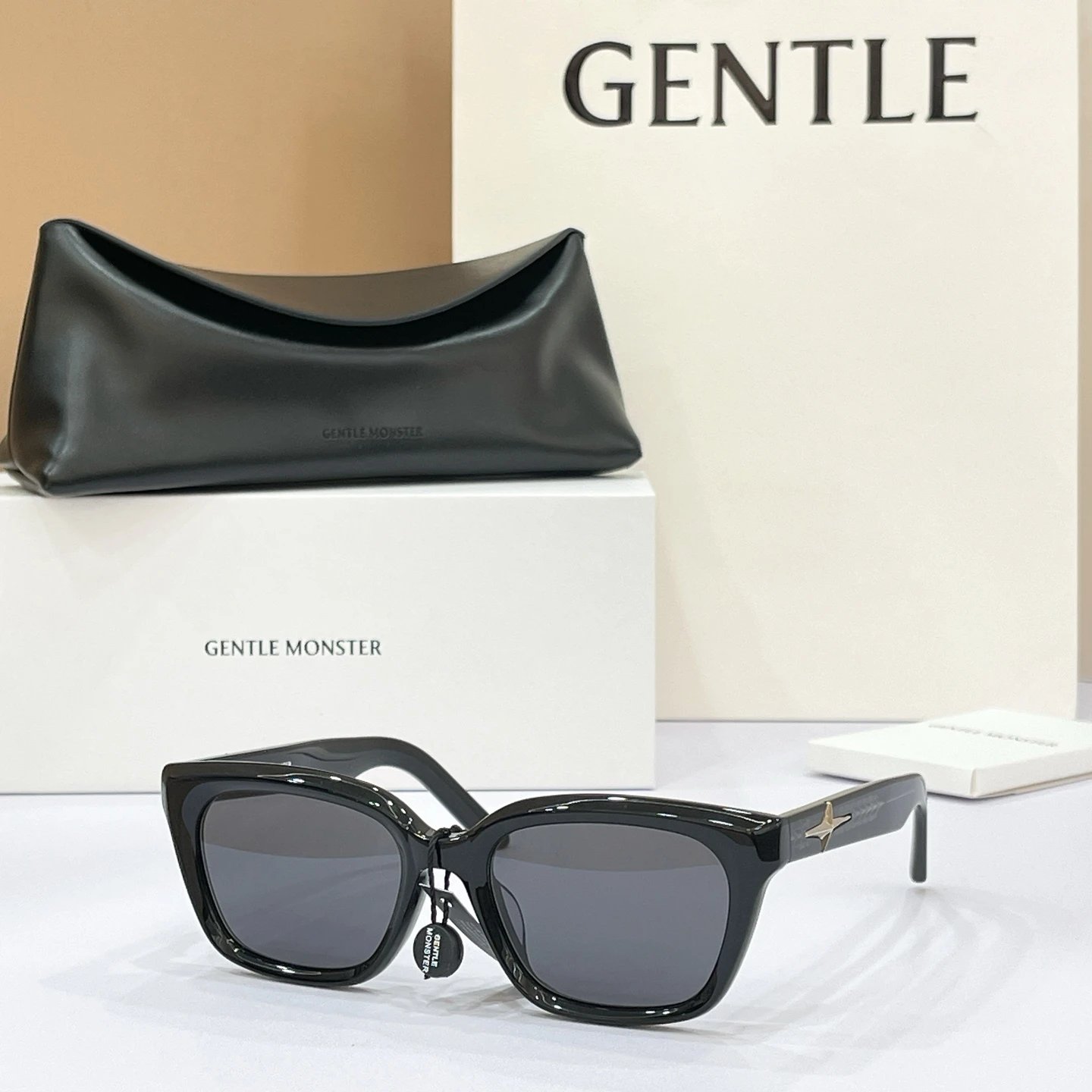 Gentle Monster HESSE Sunglasses 54-21-147 — photo 3