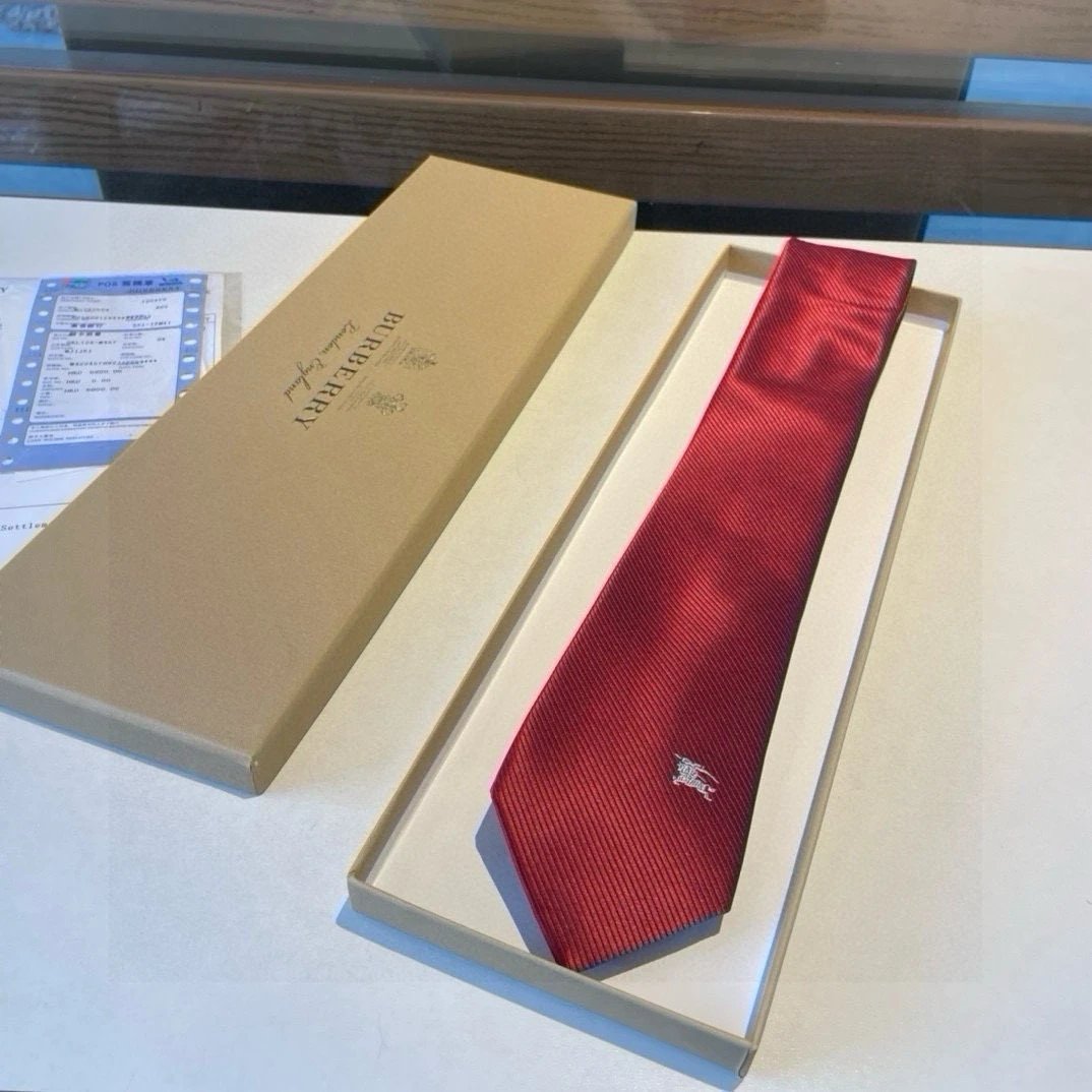 Burberry Silk Tie Ver.R — Photo 2