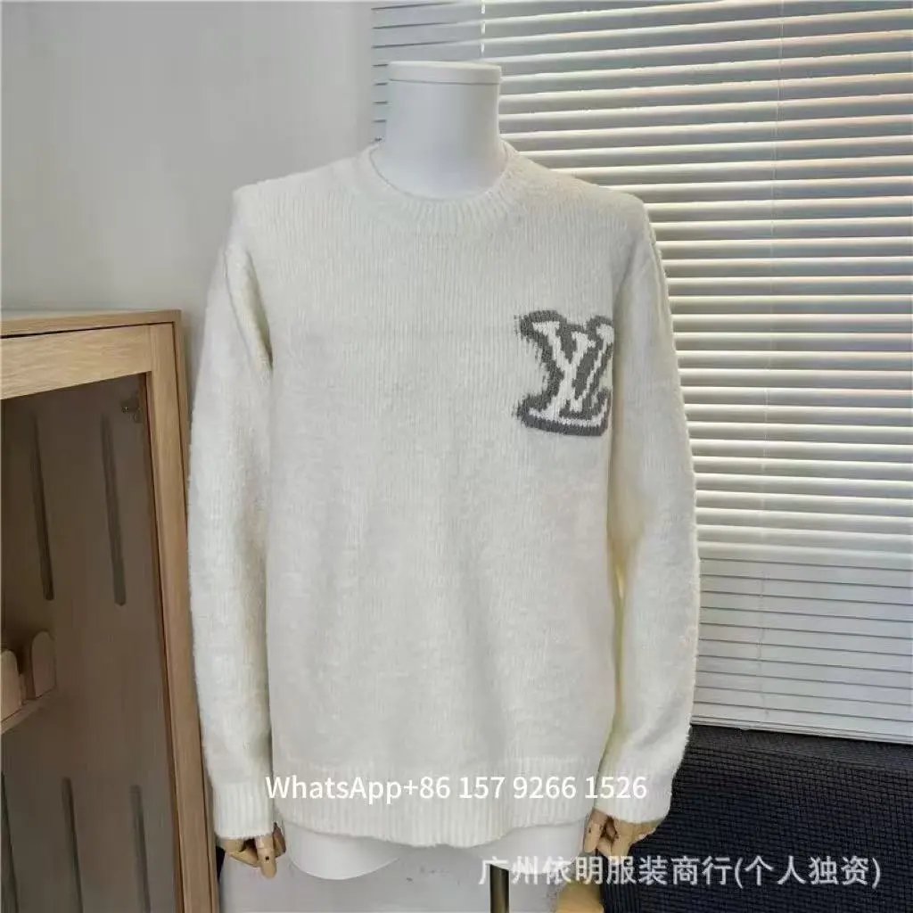 Burberry Hoodies & Sweatshirts Equestrian Knight logo crewneck sweatshirt — lv Sweater 1
