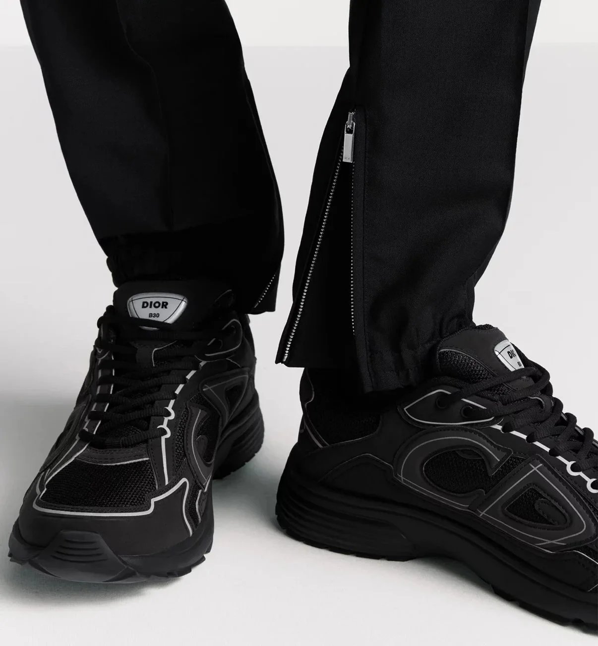 B30 Sneakers