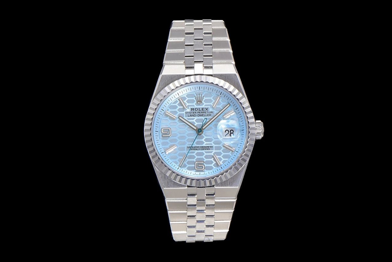 Vertical steel ice blue plate