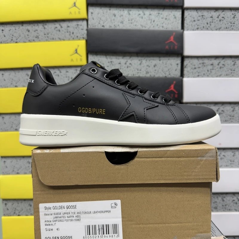 Golden Goose Pure‑Star face with background