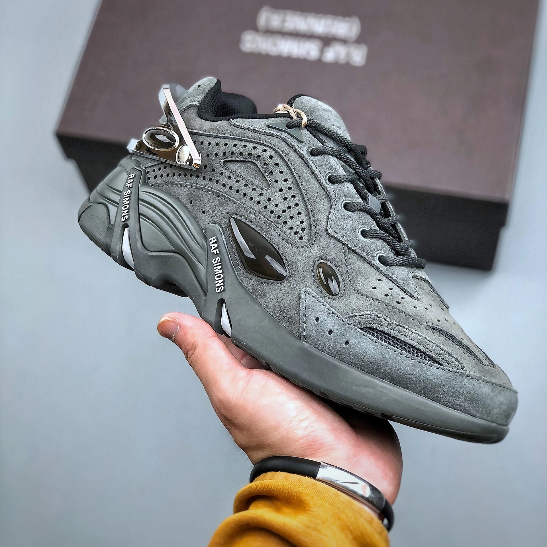Raf Simons Multiple models: Antei, Cylon, Ozweego — Antei-03