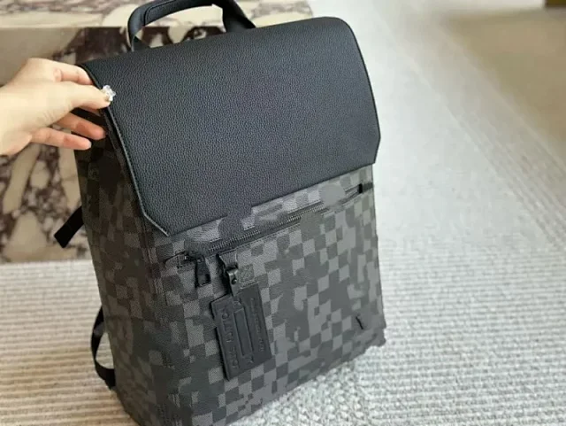 Louis Vuitton Backpacks Monogram Backpack product detail image 7