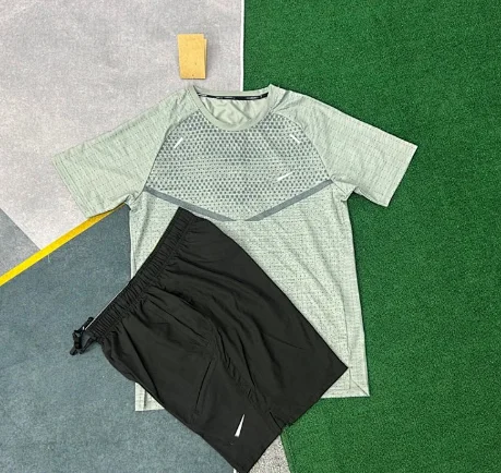 Nike Matching Sets Short-Sleeve Performance T-Shirt and Shorts Set product detail image 9