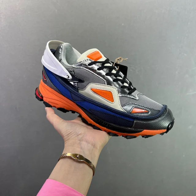 Raf Simons Multiple models: Antei, Cylon, Ozweego product detail image 8