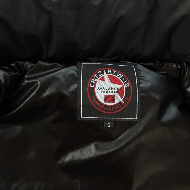 Corteiz Down Jackets Hooded puffer jacket product detail image 5