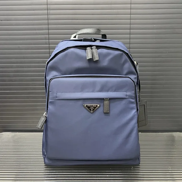 Prada Travel Bags Triangle-logo duffle bag product detail image 5