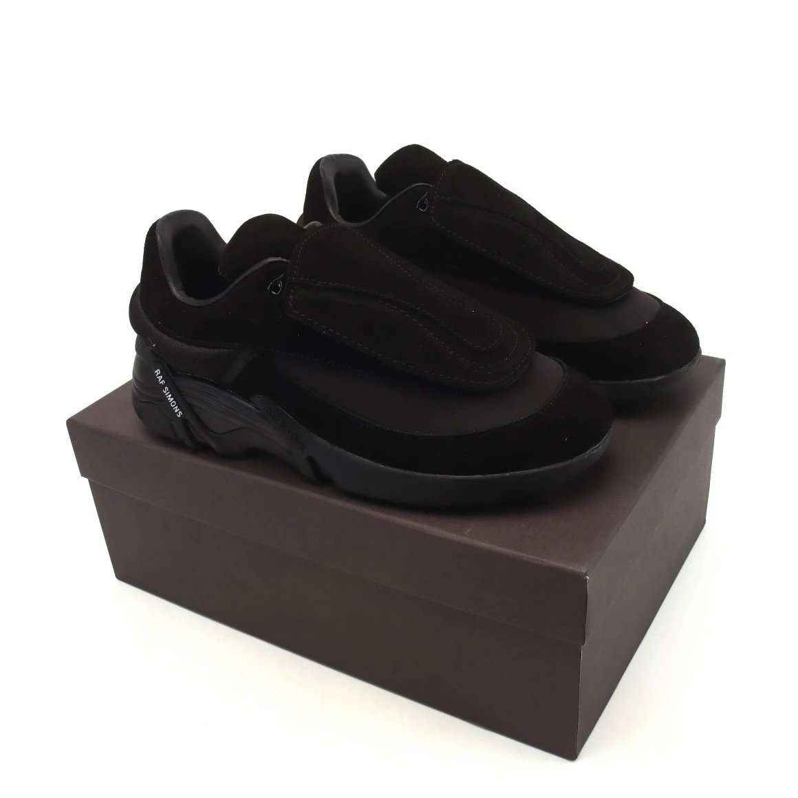 Raf Simons Multiple models: Antei, Cylon, Ozweego — Cylon-5