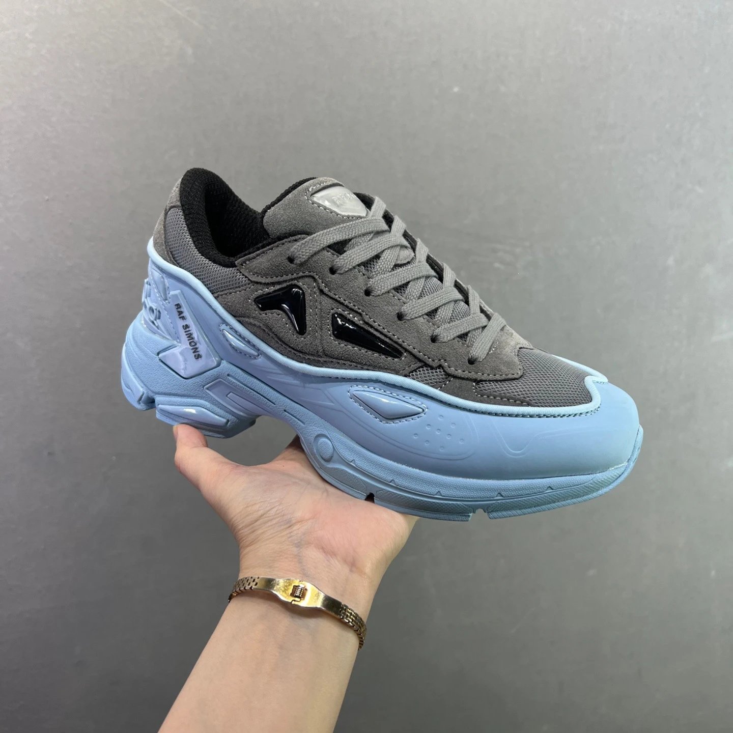 Raf Simons Multiple models: Antei, Cylon, Ozweego — Ozweego-8
