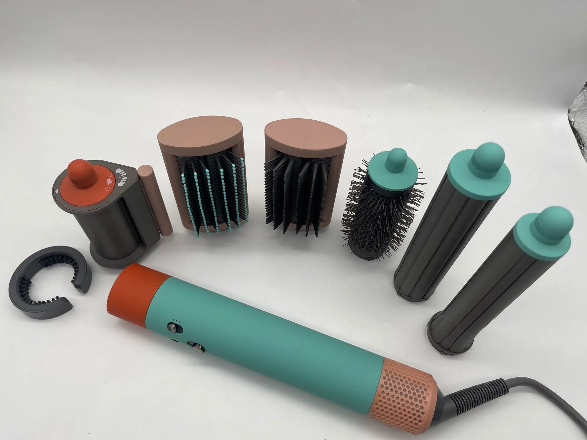 Dyson Multiple hair styling models image 12
