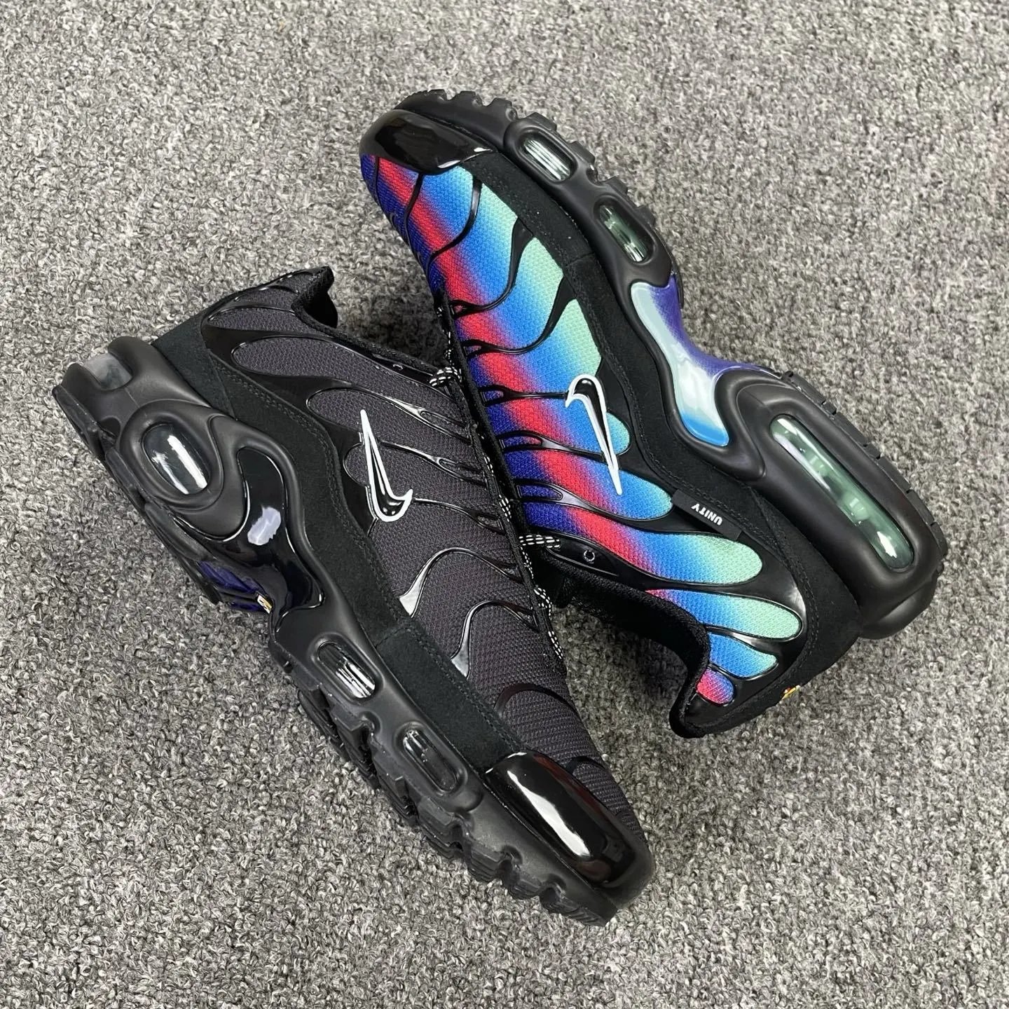 Nike Air Max Plus Unity