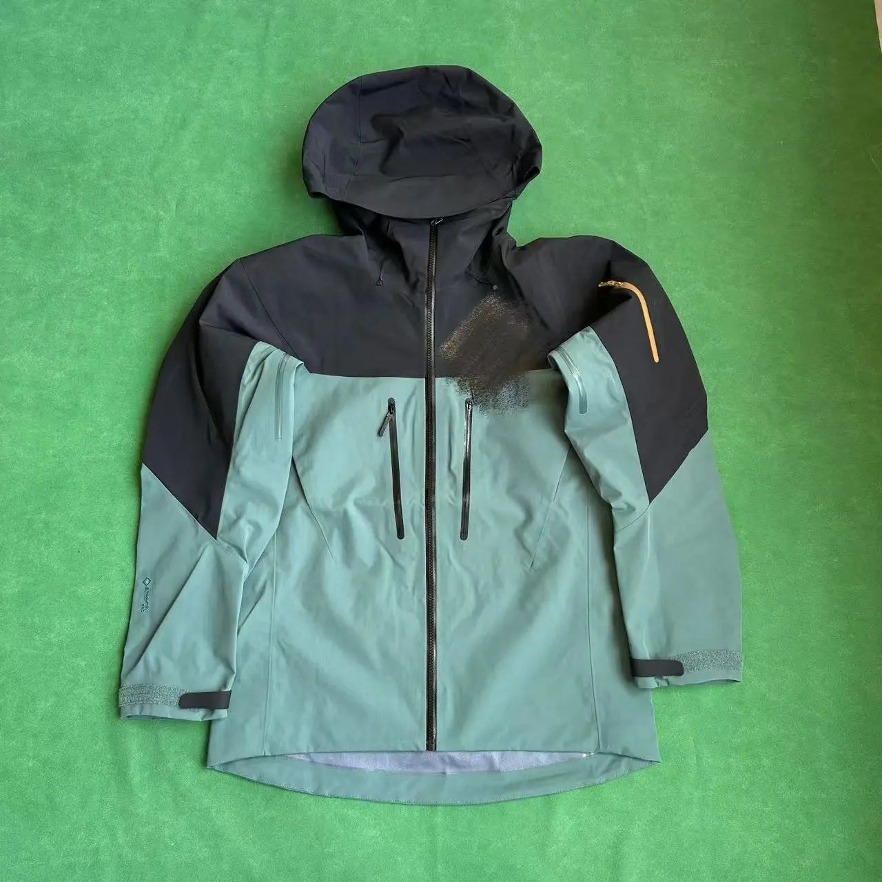 SV7 Black Gold Green S-XXL