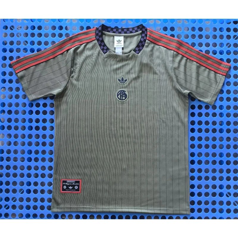 2025-2026 Bayern Munich retro T-shirt - Style 5