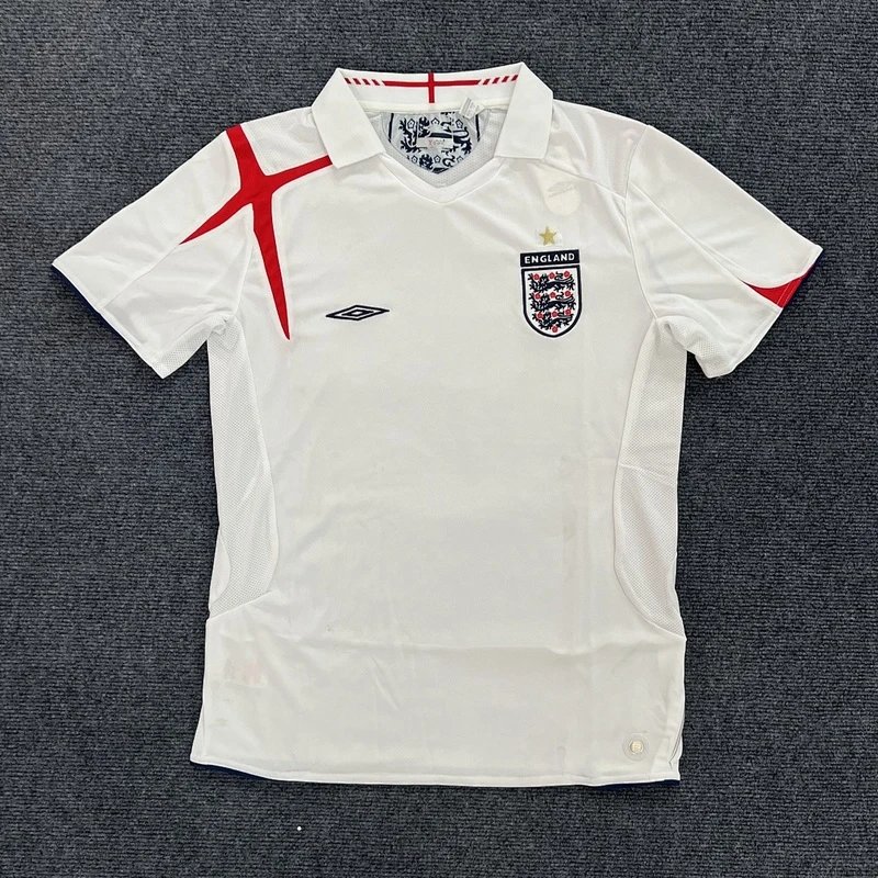 2006 England Home Shirt - Style 9