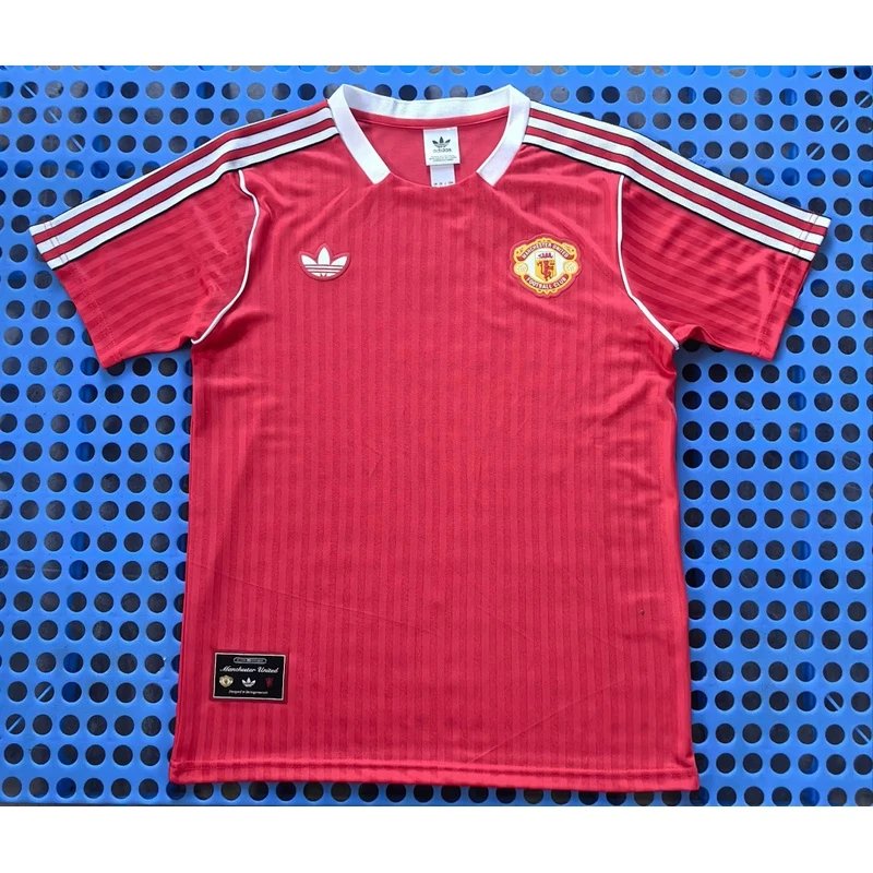 2025-2026 Manchester United retro red football jersey - Style 28