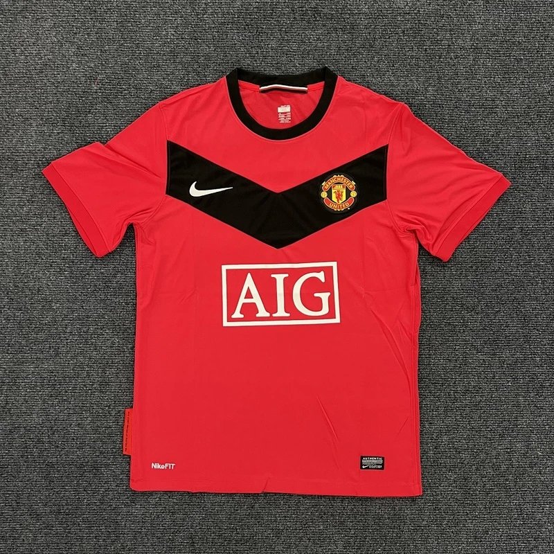 2009-10 Manchester United home red jersey - Style 23