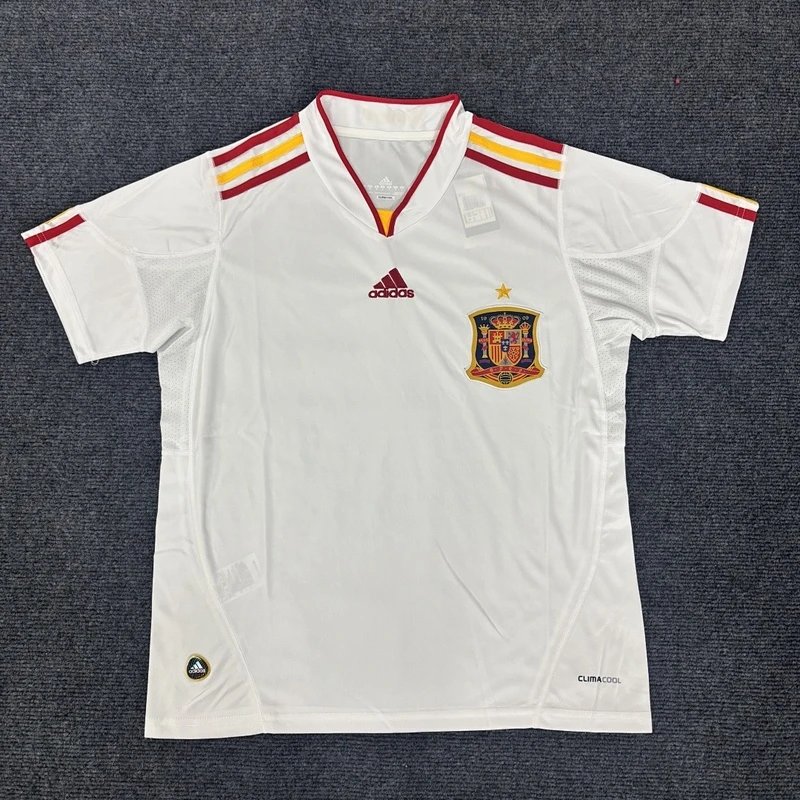 2011-12 Spain Away Football Jersey - Style 38