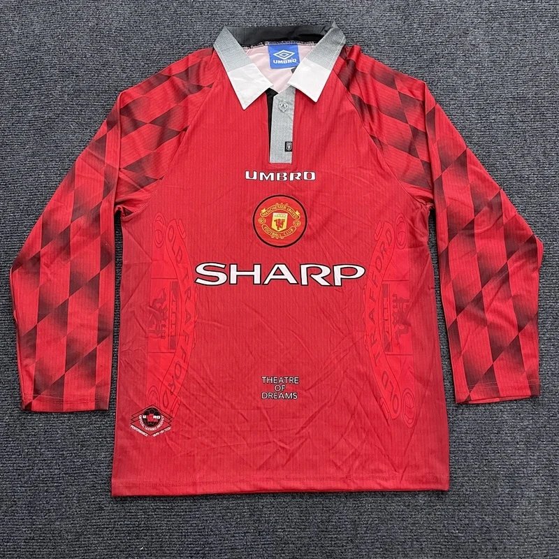 1996-1997 Manchester United home long-sleeve jersey - Style 16