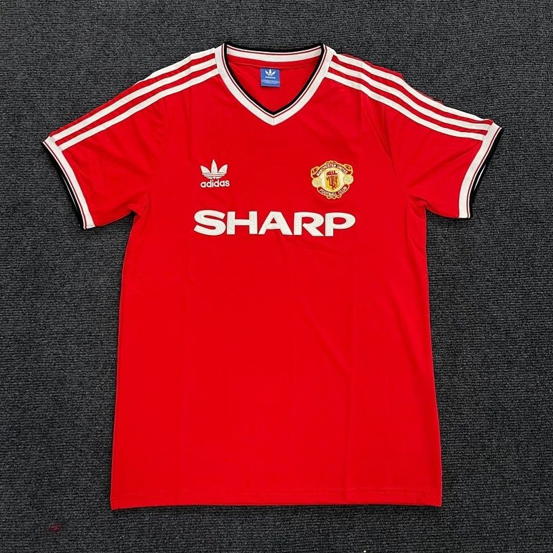 Manchester United Home Shirt - Style 37