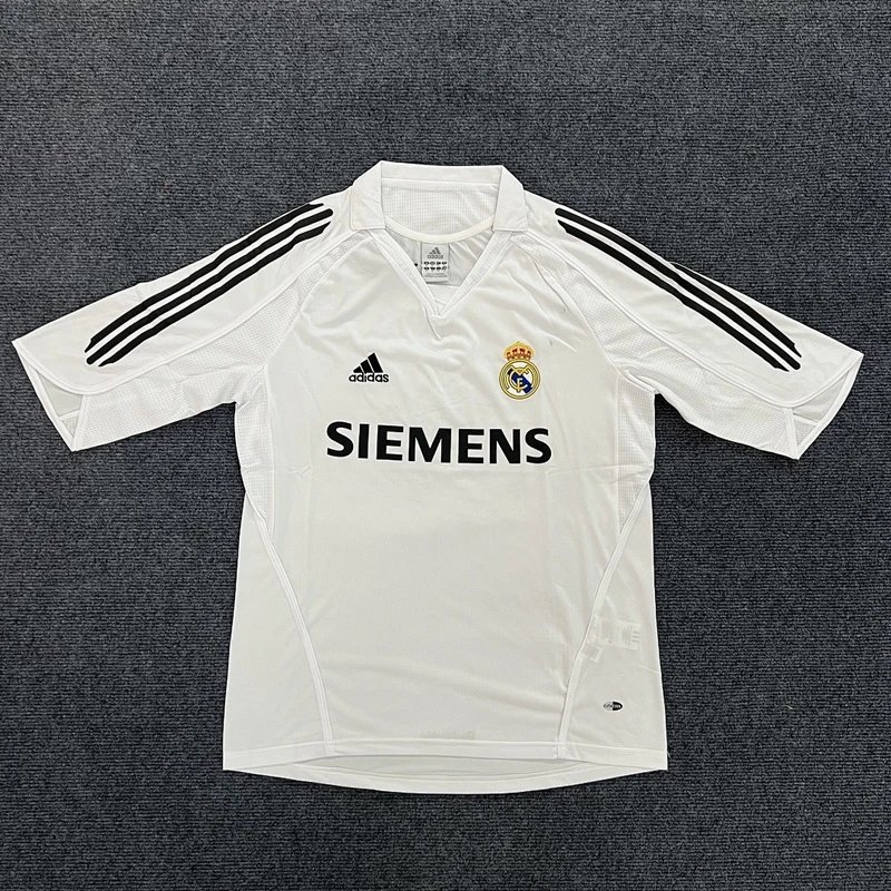 2005-06 Real Madrid Home White - Style 18
