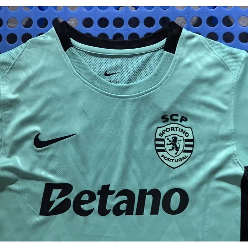 2025-2026 Sporting CP Home Jersey - Style 21