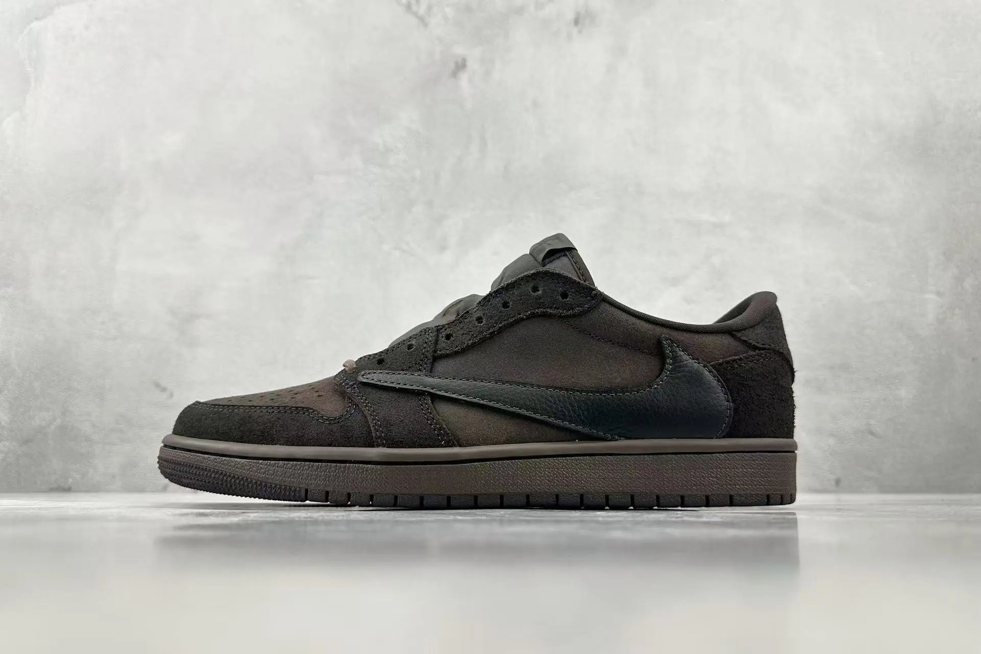 Nike Sneakers Air Jordan 1 Low OG SP Travis Scott — 1