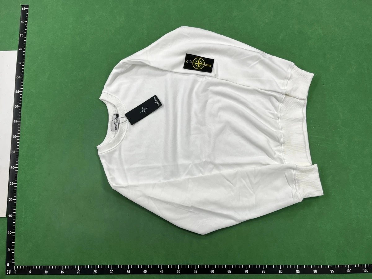 White Pullover