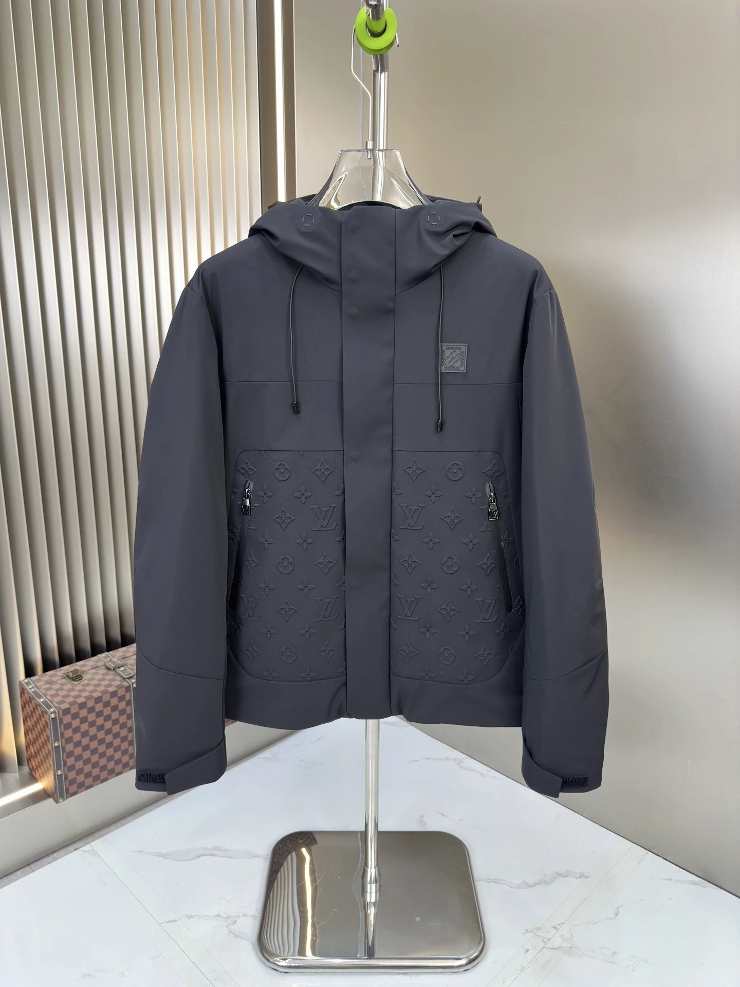 Black (AC581)