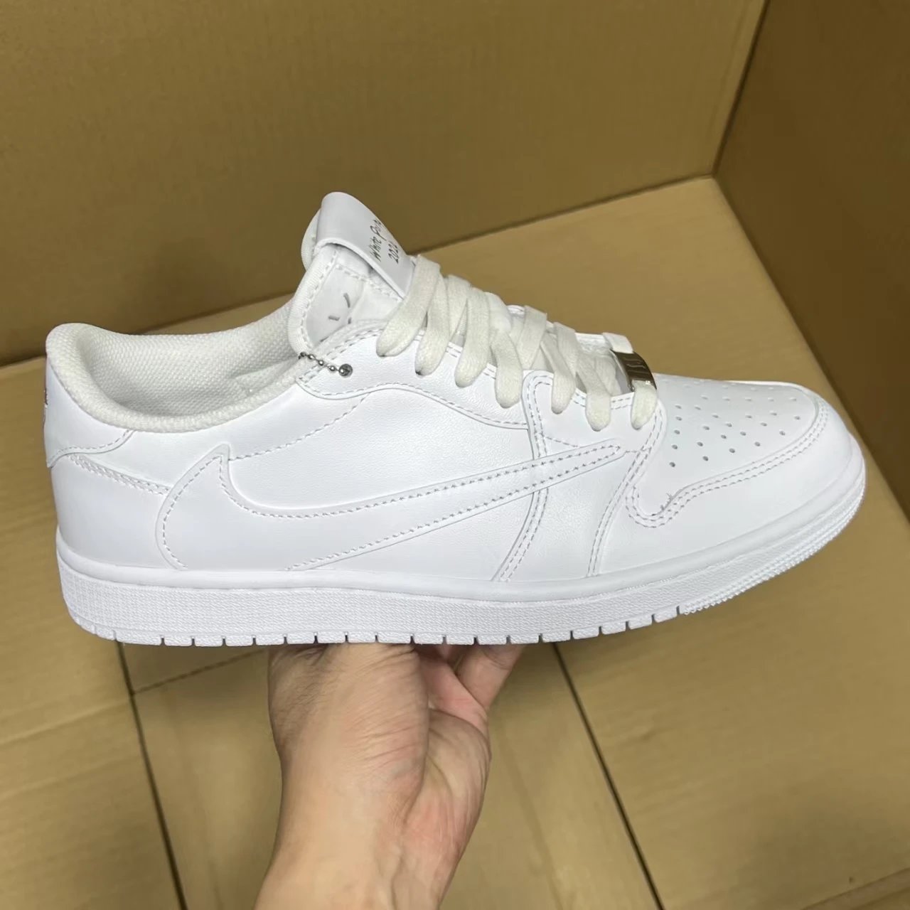 Reverse Mocha White