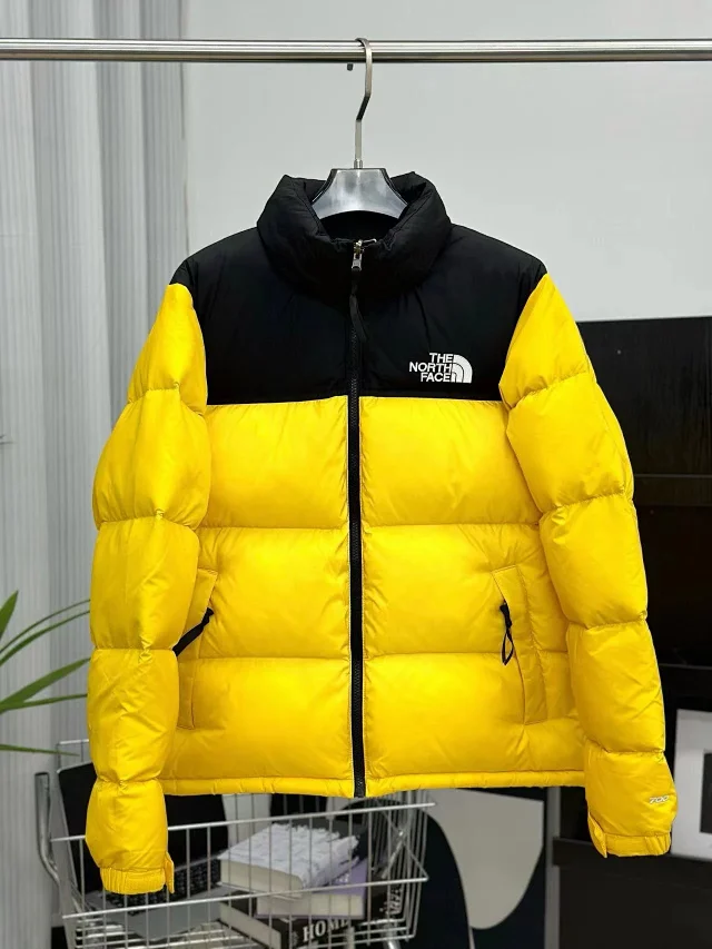 The North Face Down Jackets 700-fill color-block puffer product detail image 4