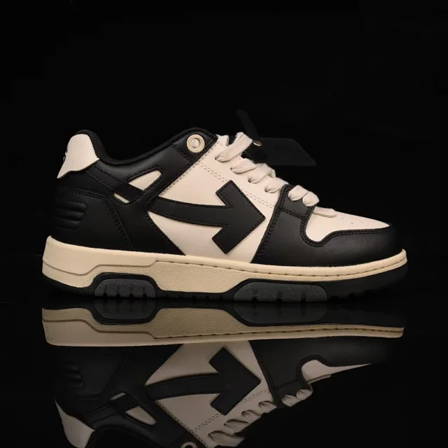 Alexander McQueen Sneakers Low-Top Oversized product detail image 14