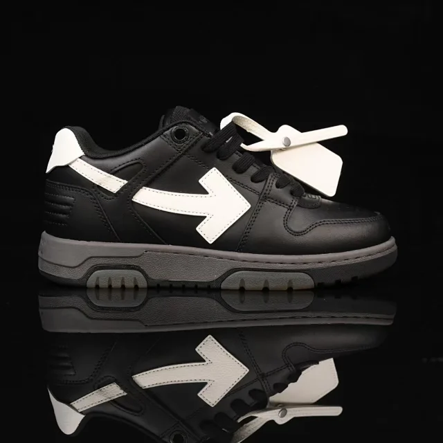 Alexander McQueen Sneakers Low-Top Oversized product detail image 15