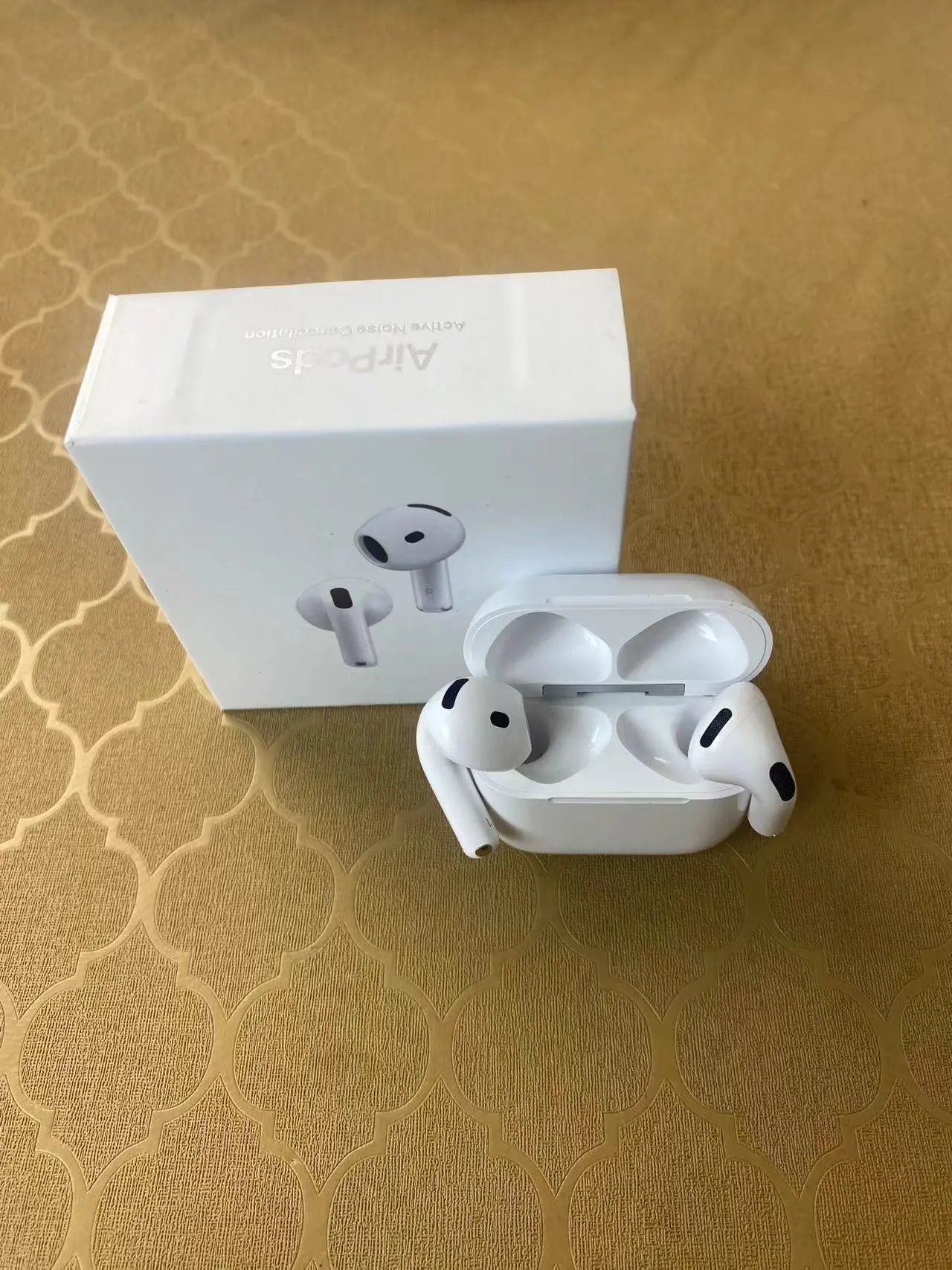 earbuds gen4 with noise reduction 2