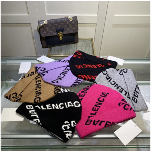 Balenciaga Logo Knit Beanie Black product detail 2 in Litbuy spreadsheet finds