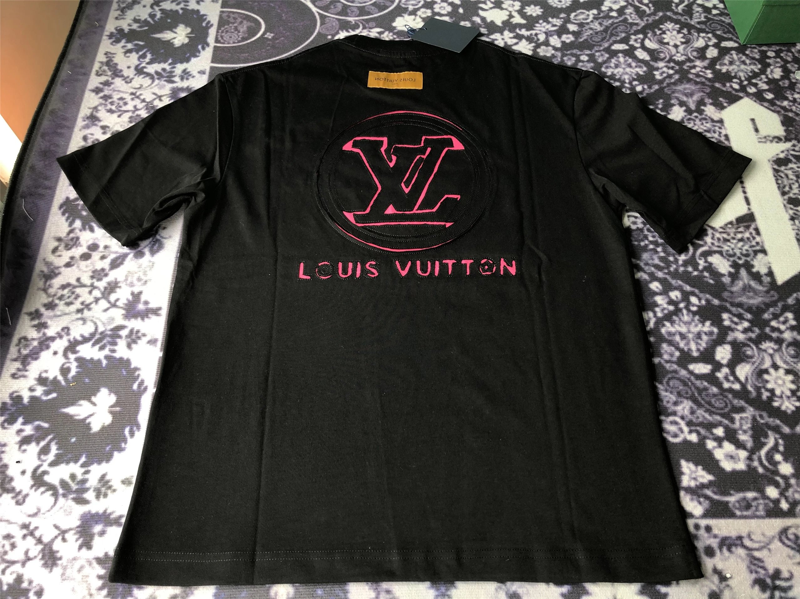 IV T-Shirt photo 7