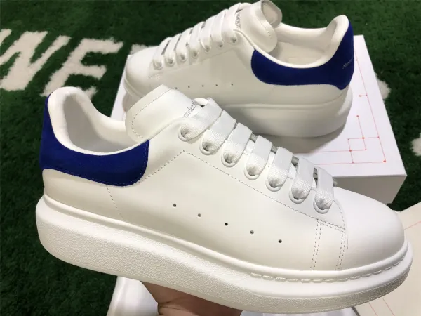 Alexander McQueen Oversized Sneakers White with Holographic Heel Tab Sneakers - 24