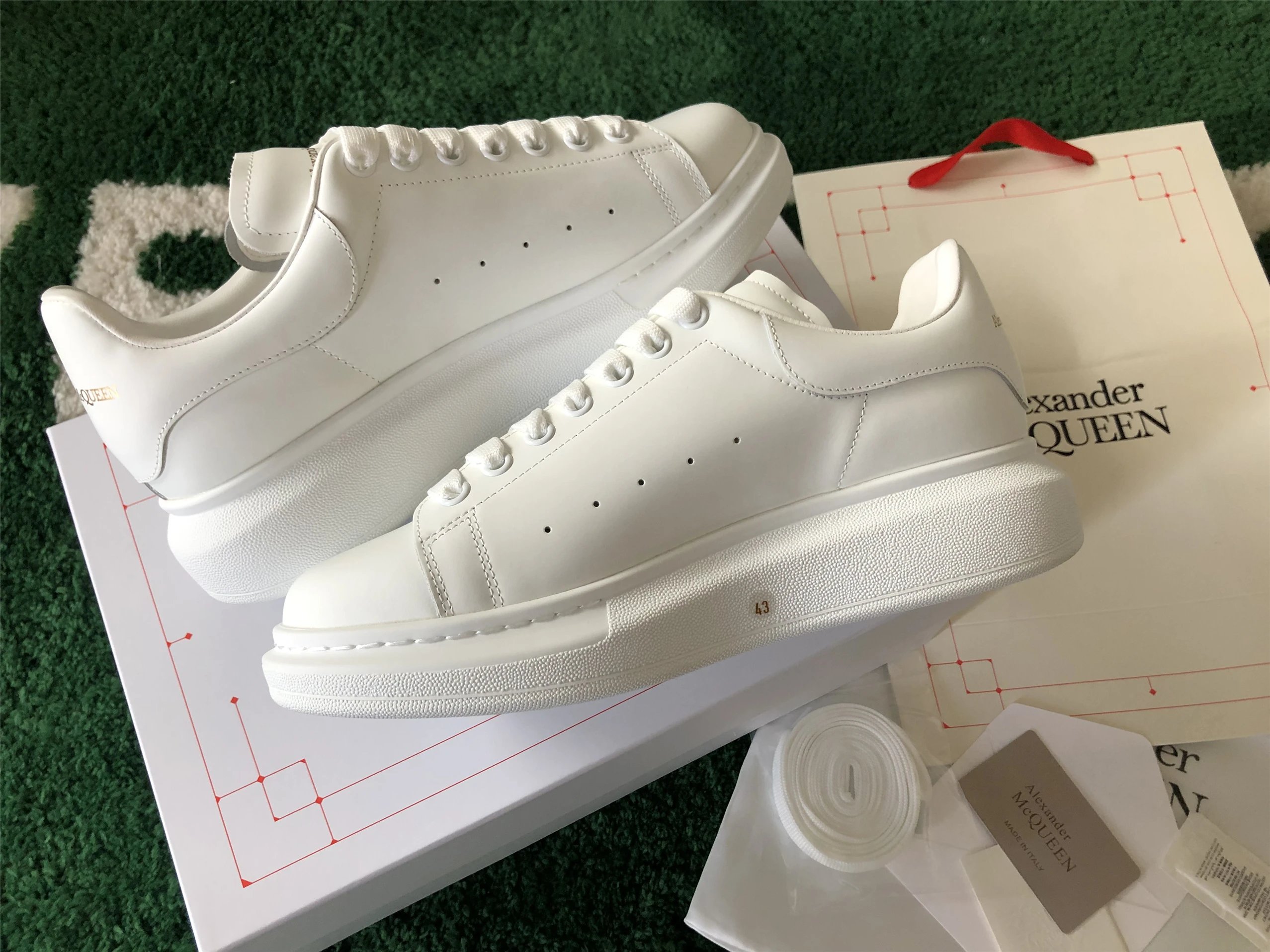 Alexander McQueen Oversized Sneakers White with Holographic Heel Tab Sneakers - 20
