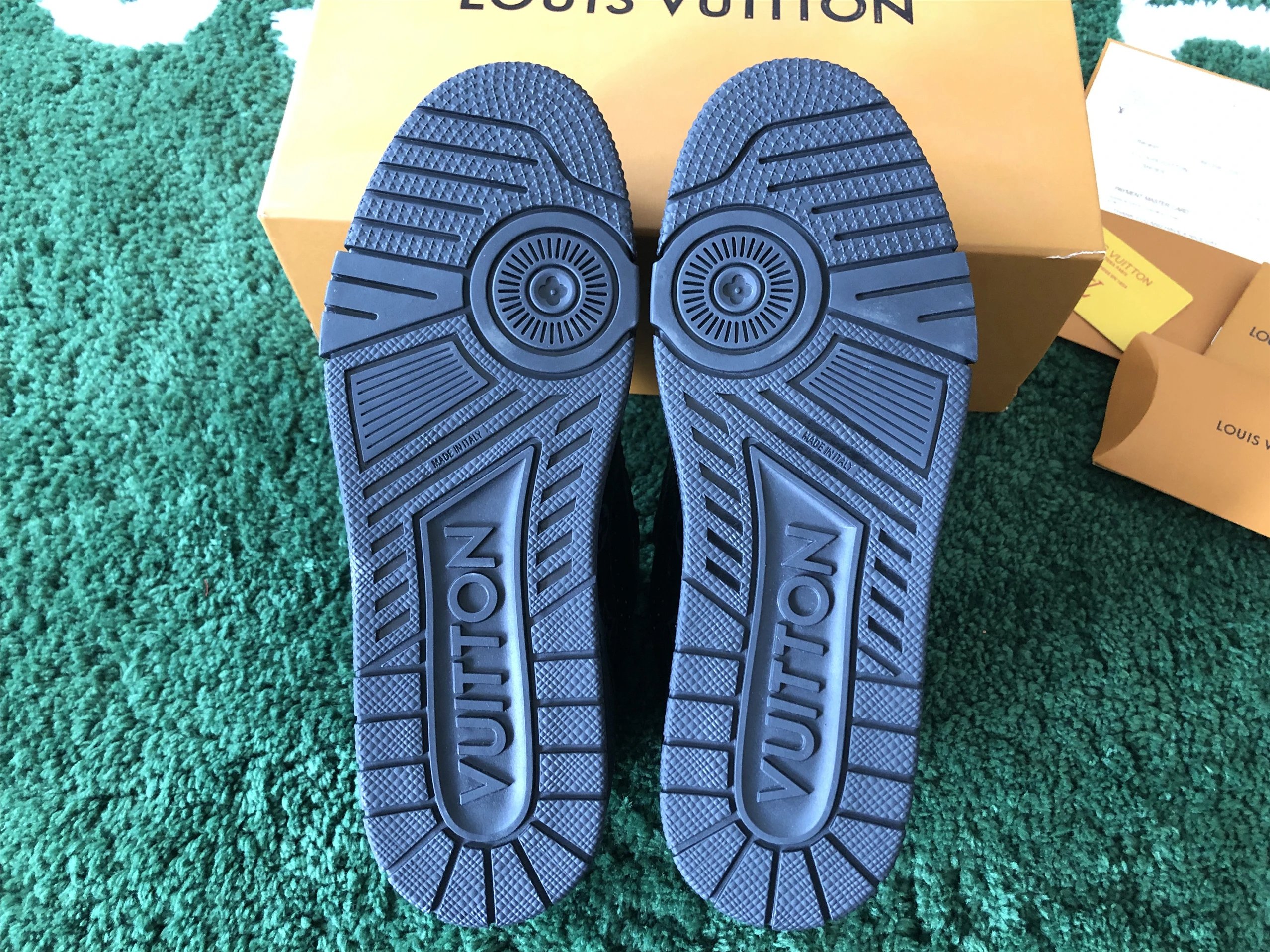 Louis Vuitton Archlight Purple Monogram Flower Sneakers - 41