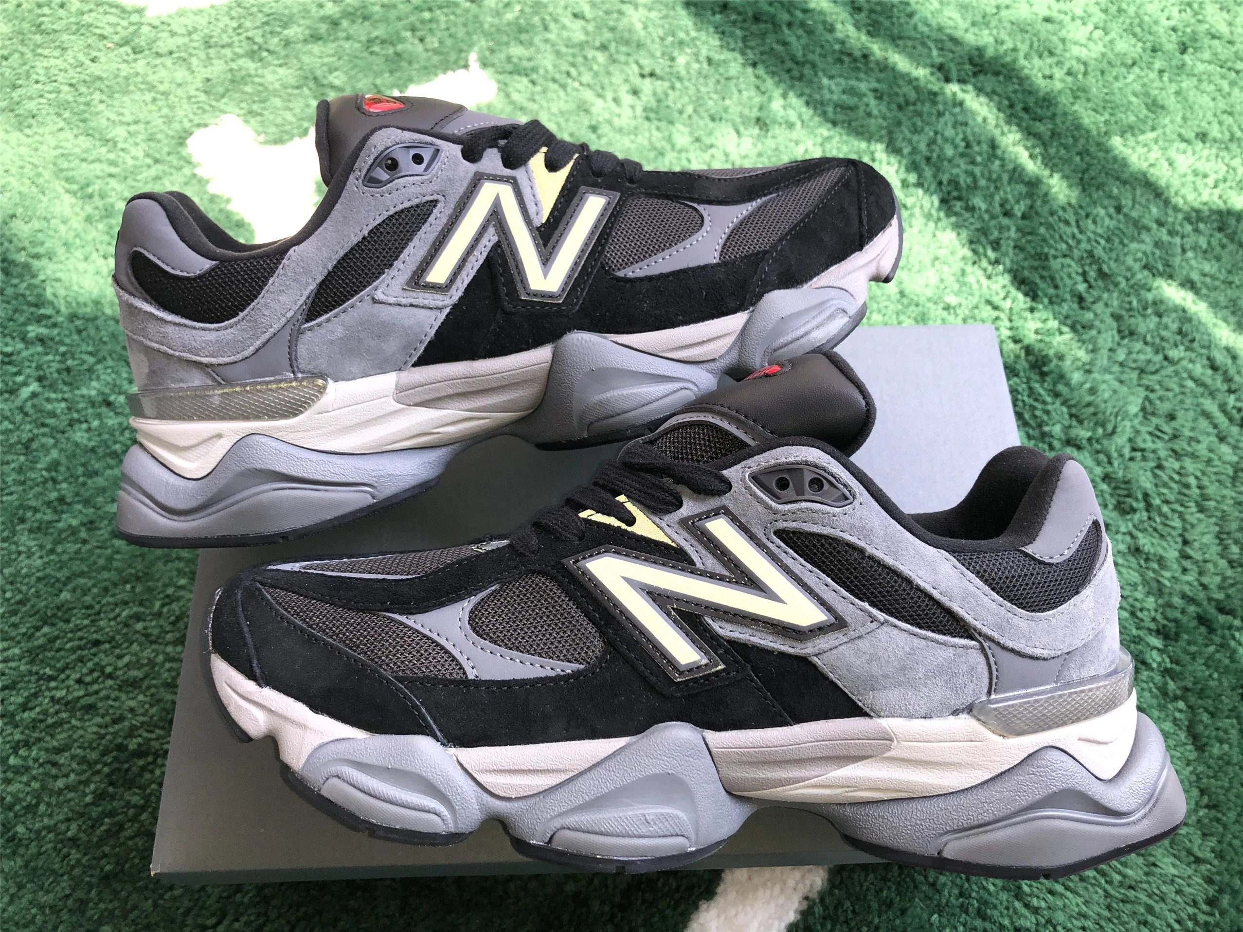 New Balance 9060 Pink Beige Chunky Sneakers - 33